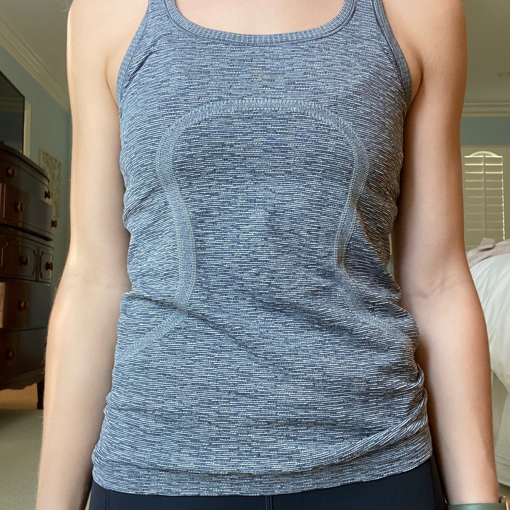 Lululemon Racerback Tank Top - Size 6